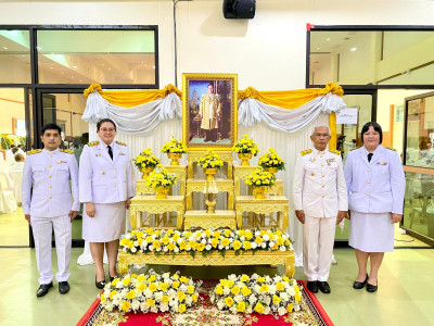 ร่วมพิธีวางพวงมาลาน้อมรำลึกในพระมหากรุณาธิคุณ ... พารามิเตอร์รูปภาพ 1