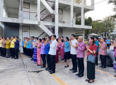 ร่วมกิจกรรมเจริญพระพุทธมนต์และตักบาตร ... พารามิเตอร์รูปภาพ 10